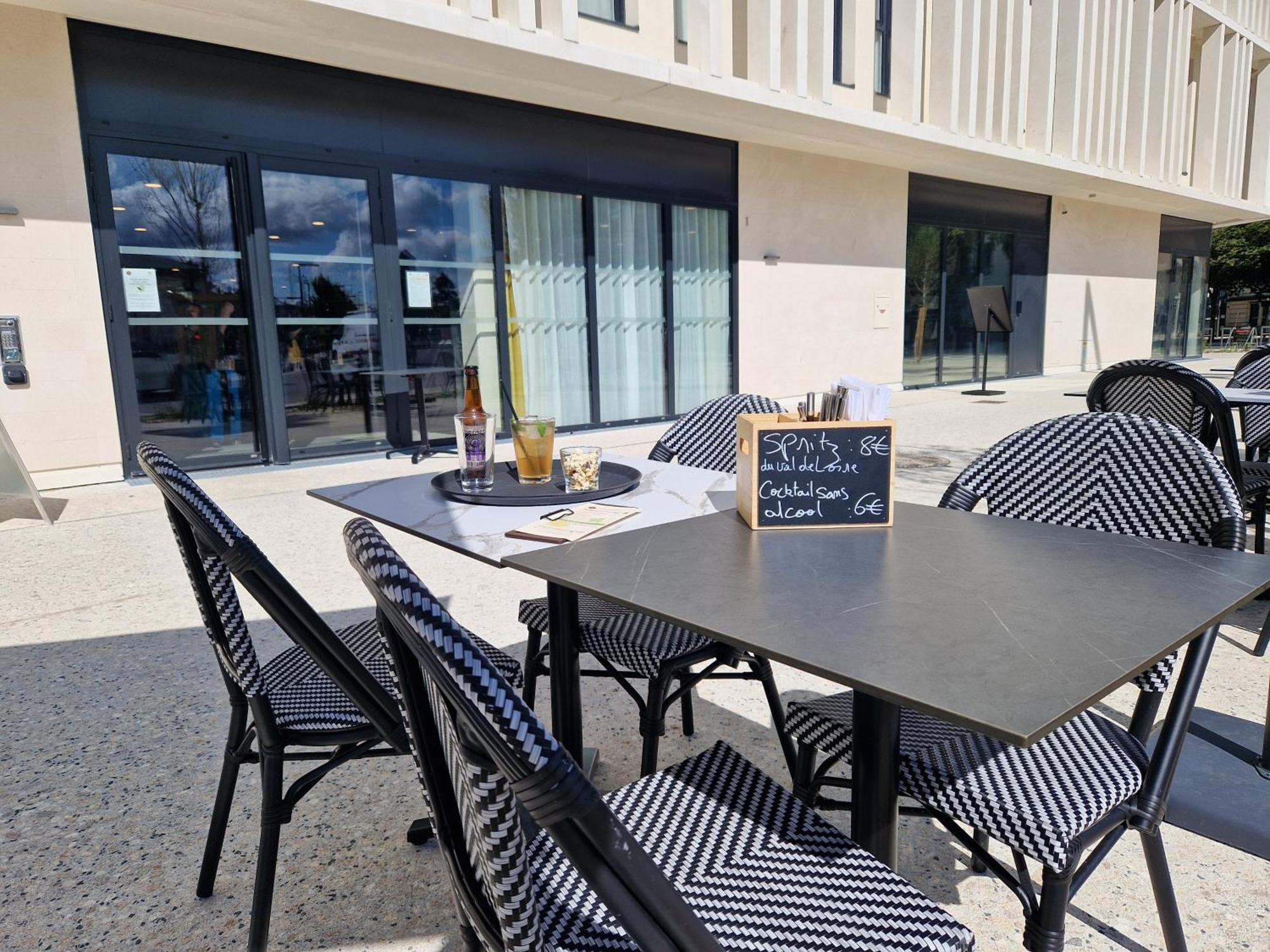 Beelodge Hotel Blois Centre Экстерьер фото