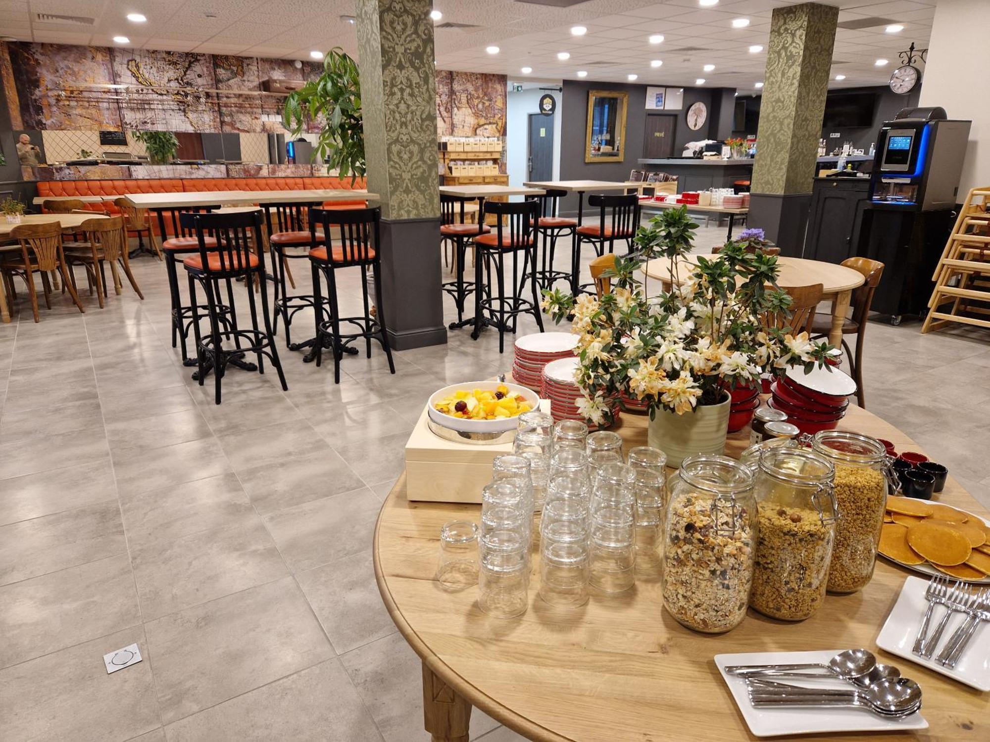 Beelodge Hotel Blois Centre Экстерьер фото