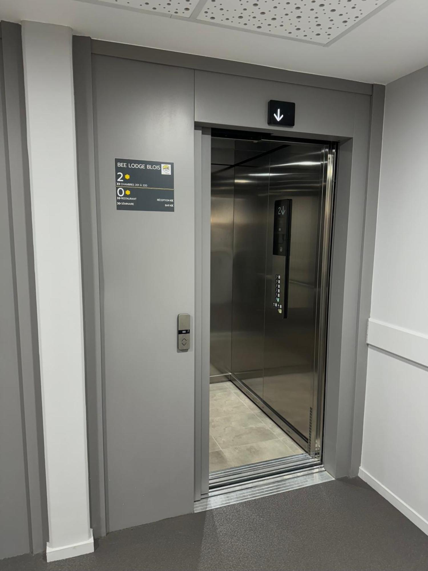Beelodge Hotel Blois Centre Экстерьер фото