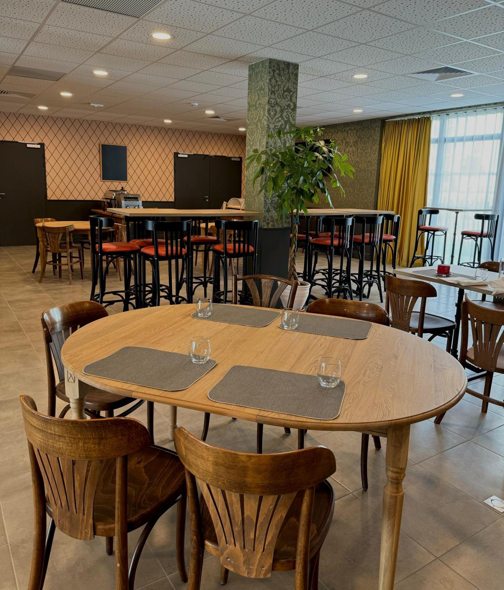 Beelodge Hotel Blois Centre Экстерьер фото